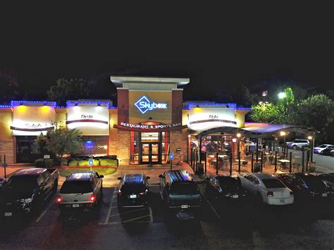 Skyboxx Restaurant And Sports Bar